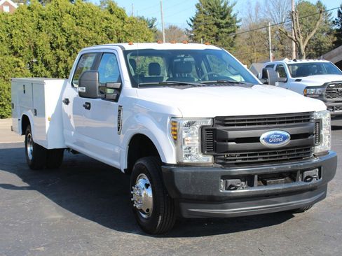 Used 2019 Ford F350 XL w/ Power Equipment Group image 10