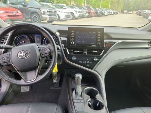 Certified 2023 Toyota Camry SE image 17