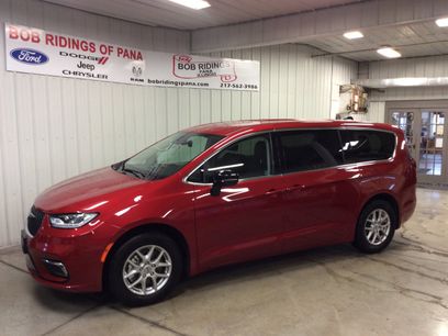 Used 2024 Chrysler Pacifica Touring-L