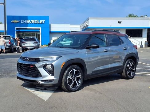 Used 2023 Chevrolet TrailBlazer RS w/ Sun and Liftgate Package FWD image 1
