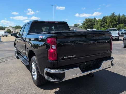 Used 2023 Chevrolet Silverado 1500 LT AWD/4WD image 4