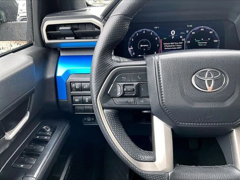 Used 2024 Toyota Tacoma TRD Off-Road AWD/4WD image 22