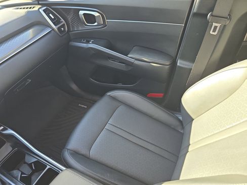 Certified 2022 Kia Sorento S image 17