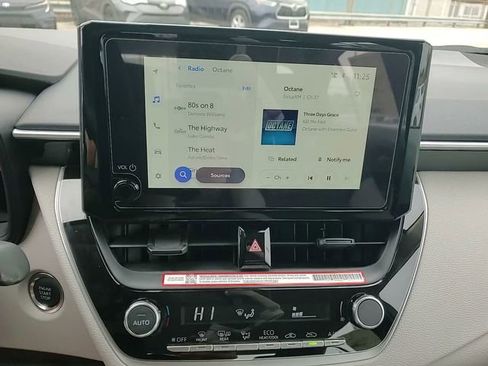 Used 2026 Toyota Corolla LE w/ LE Premium Package image 19