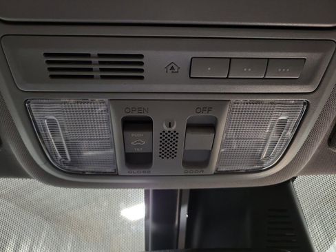 Used 2016 Honda Accord Touring image 22