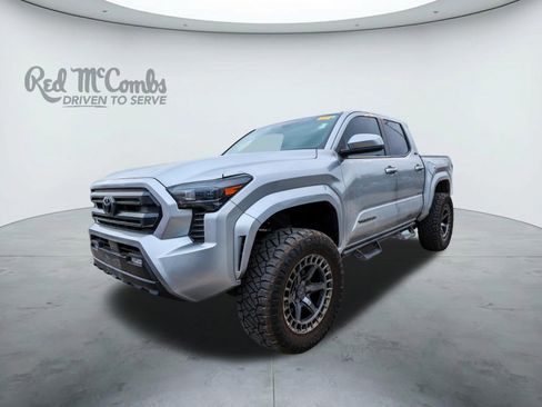 Used 2025 Toyota Tacoma SR5 image 1