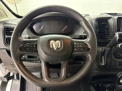 Used 2024 RAM ProMaster 2500 w/ Convenience Group FWD image 18