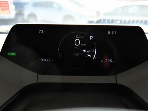 Used 2024 Toyota Prius LE FWD image 28