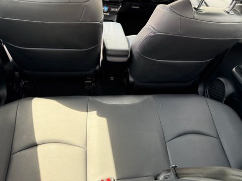Used 2016 Toyota Prius Three FWD image 18
