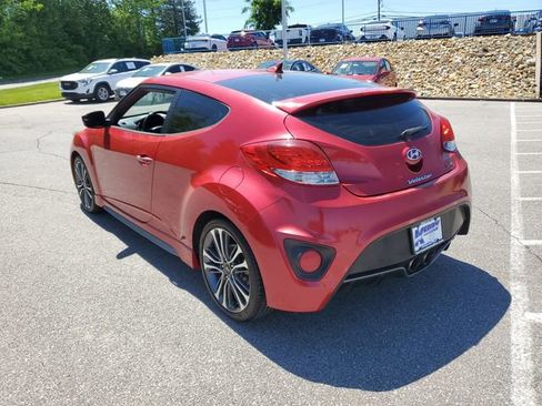 Used 2016 Hyundai Veloster Turbo FWD image 3