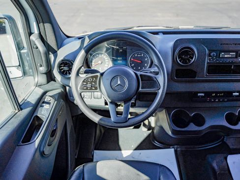 Used 2024 Mercedes-Benz Sprinter 3500 image 15