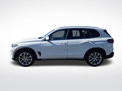 Used 2024 BMW X5 xDrive40i w/ Premium Package AWD/4WD image 4