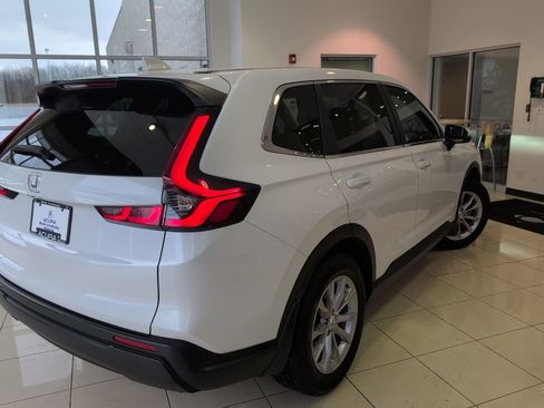 Used 2023 Honda CR-V EX image 5