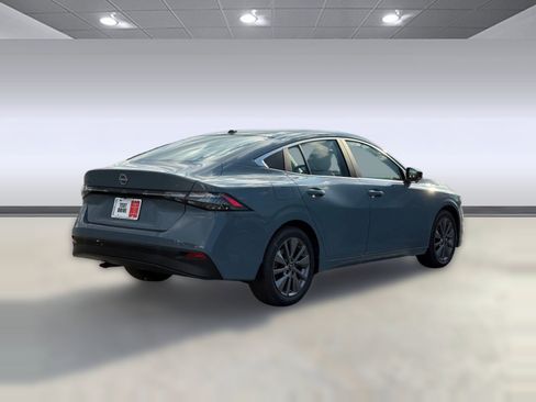 New 2026 Nissan Sentra SL w/ Floor Mat Package FWD image 8