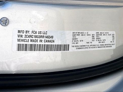 Used 2024 Chrysler Pacifica Touring-L FWD image 33