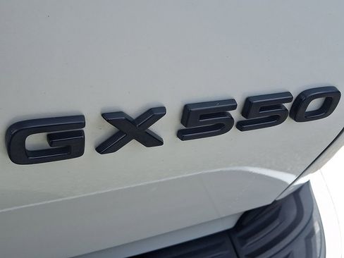 Used 2024 Lexus GX 550 w/ Cold Area Package AWD/4WD image 31