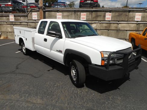 Used 2003 Chevrolet Silverado 2500 4x4 Extended Cab image 3