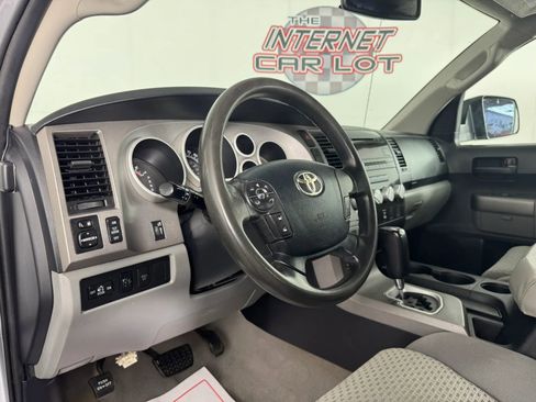 Used 2011 Toyota Tundra 4x4 Double Cab w/ TRD Off-Road Pkg image 10