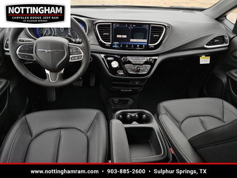 New 2026 Chrysler Pacifica Select image 8