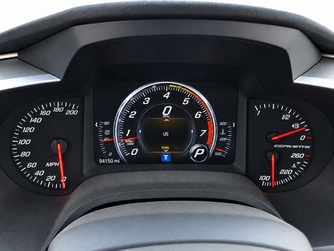 Used 2016 Chevrolet Corvette Stingray Coupe RWD image 8