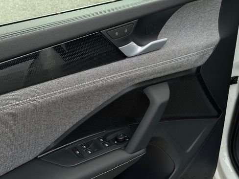 New 2025 Volkswagen Tiguan S image 17