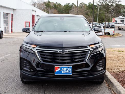 Used 2024 Chevrolet Equinox LS w/ LS Convenience Package image 2