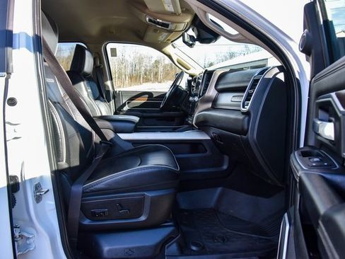 Certified 2022 RAM 3500 Laramie image 9