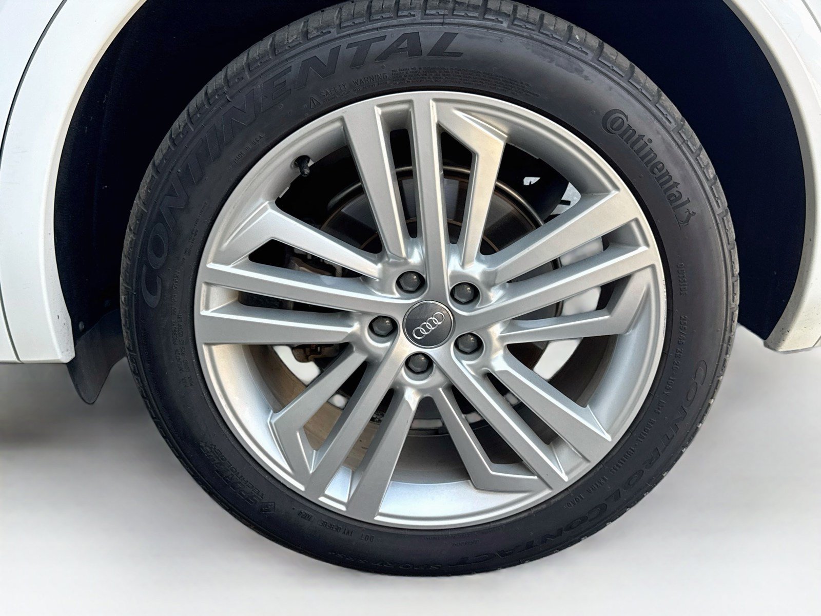 Used 2018 Audi Q5 2.0T Premium Plus w/ Premium Plus Package AWD/4WD image 22