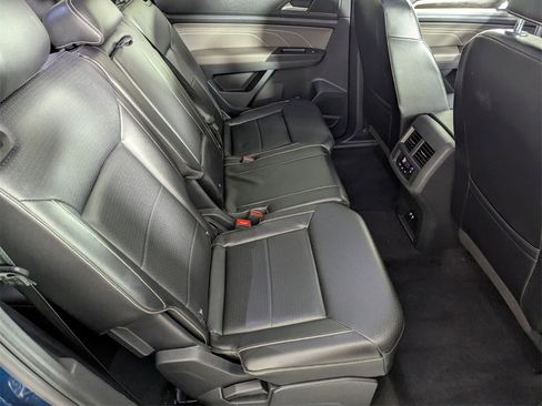 Used 2022 Volkswagen Atlas SE image 30