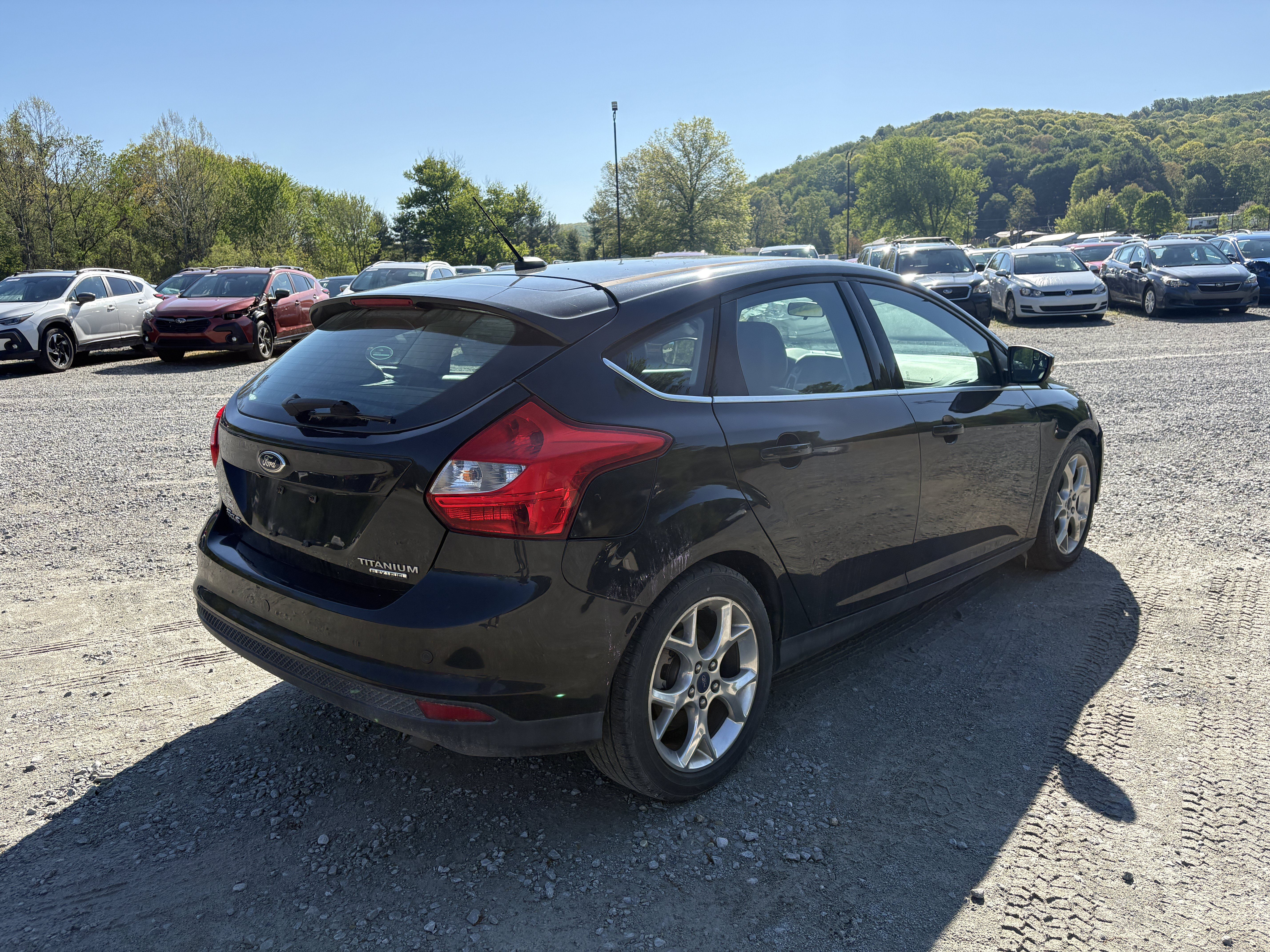 Used 2014 Ford Focus Titanium FWD image 3