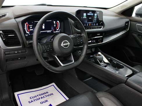 Used 2023 Nissan Rogue Platinum w/ Platinum Premium Package FWD image 17
