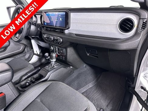 Used 2024 Jeep Wrangler Sport S image 30