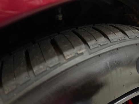 Used 2023 Chrysler 300 C image 11