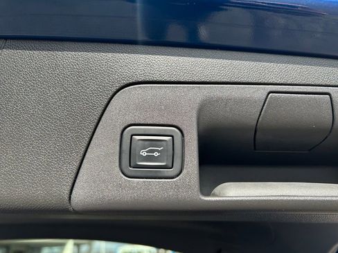 Used 2022 Buick Envision Essence w/ Technology Package I image 28