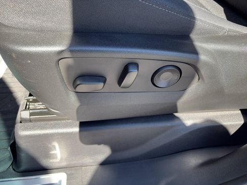 Used 2024 Chevrolet Silverado 3500 LT w/ Safety Package AWD/4WD image 16
