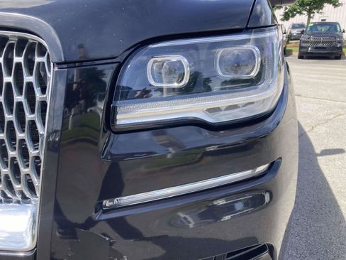 Used 2022 Lincoln Navigator L 4WD image 11