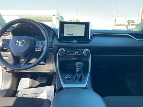 Used 2024 Toyota RAV4 XLE image 29