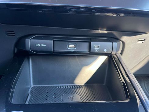 Used 2025 Kia Niro Wind w/ Wind Preserve Package image 30