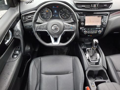 Used 2022 Nissan Rogue Sport SL w/ Premium Package AWD/4WD image 12