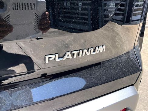 Certified 2023 Nissan Pathfinder Platinum FWD image 10