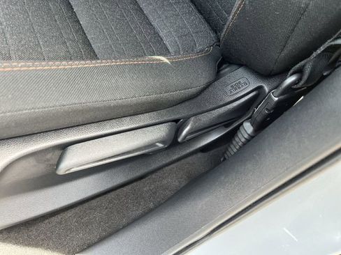 Used 2025 Honda HR-V Sport image 16