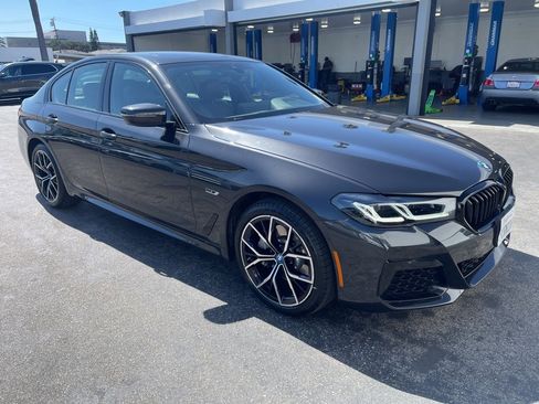 Used 2022 BMW 530e xDrive w/ M Sport Package image 1
