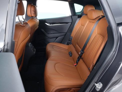Used 2023 Maserati Levante GT AWD/4WD image 25