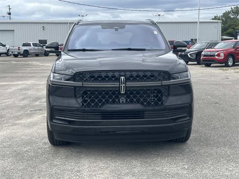 New 2025 Lincoln Navigator Reserve w/ Jet Appearance Package image 8