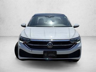 Used 2023 Volkswagen Jetta SE FWD video 2