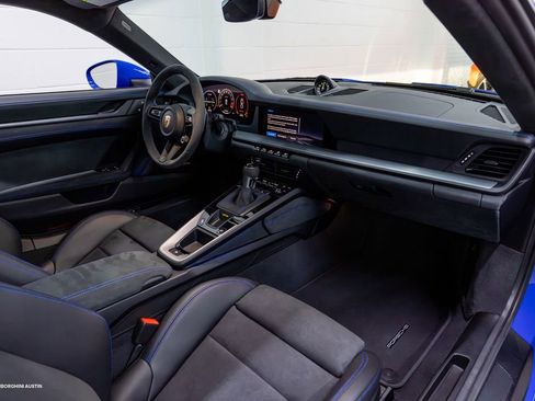 Used 2026 Porsche 911 GT3 RWD image 39