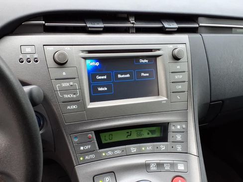 Used 2012 Toyota Prius Two FWD image 21