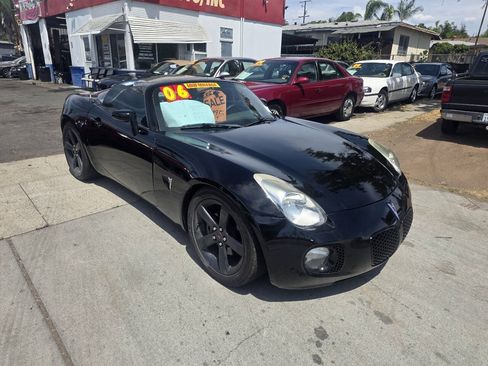 Used 2006 Pontiac Solstice Convertible w/ Premium Package RWD image 13