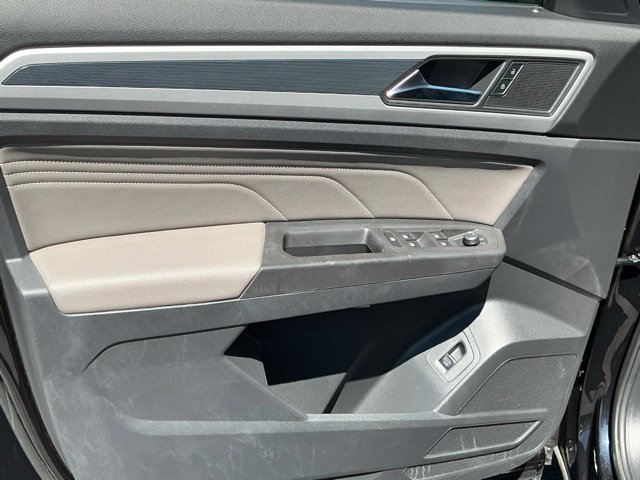 Certified 2023 Volkswagen Atlas SEL R-Line AWD/4WD image 10