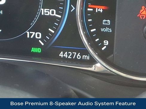 Used 2023 GMC Acadia Denali w/ Denali Ultimate Package AWD/4WD image 6